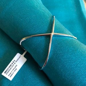 Elizabeth and James Windrose Cuff NWT